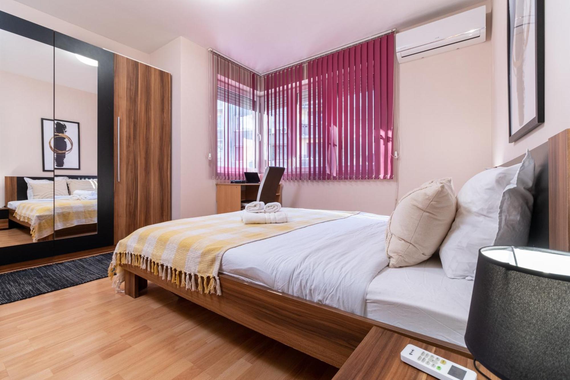 Comfortable 2Br Urban Getaway In City Center 普罗夫迪夫 外观 照片