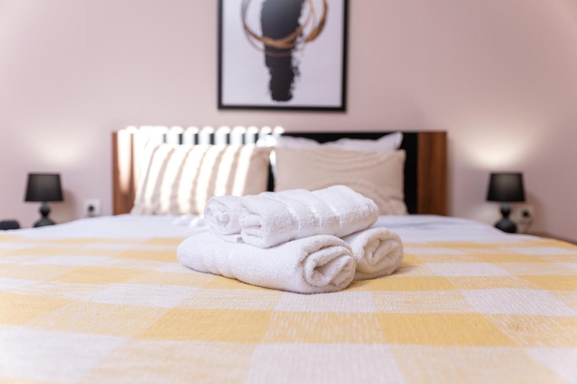 Comfortable 2Br Urban Getaway In City Center 普罗夫迪夫 外观 照片